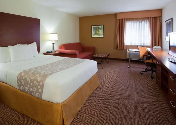 La Quinta By Wyndham Minneapolis Airport Hotel