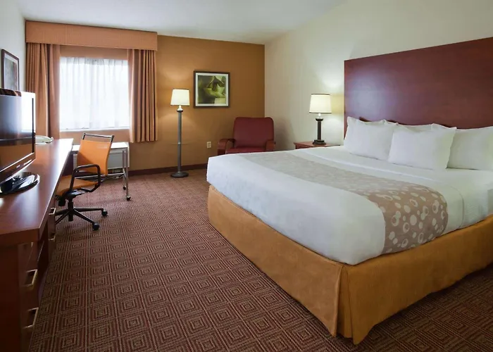 La Quinta By Wyndham Minneapolis Airport Hotel 3*