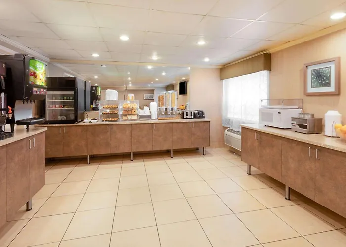 Hotel La Quinta By Wyndham Minneapolis Airport 3*