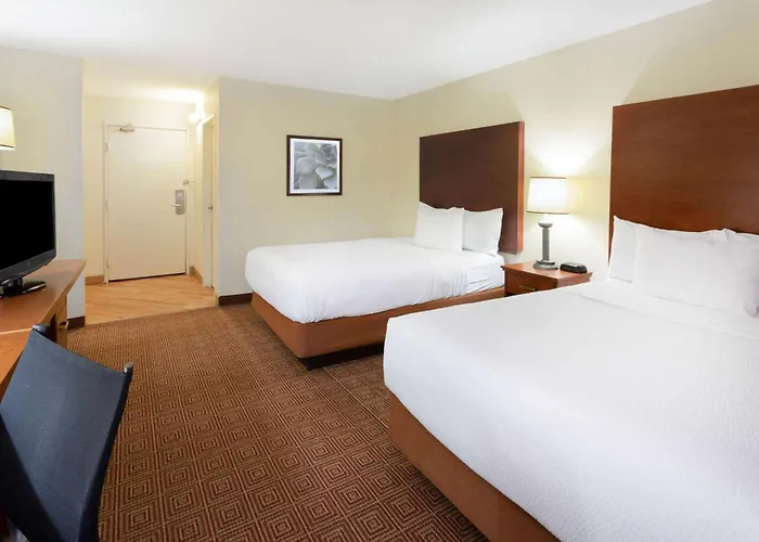 La Quinta By Wyndham Minneapolis Airport Hotel