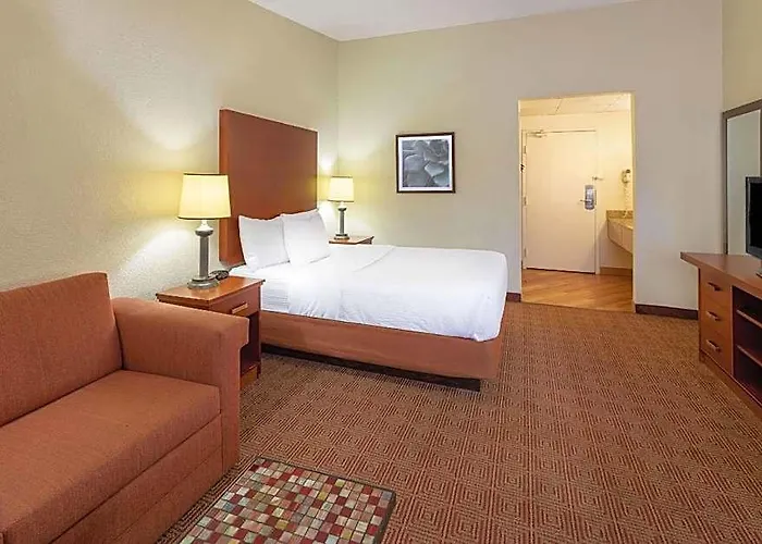 La Quinta By Wyndham Minneapolis Airport 3*