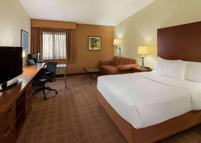 Hotel La Quinta By Wyndham Minneapolis Airport