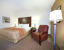 La Quinta By Wyndham Minneapolis Airport Hotel